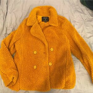 Teddy jacket- Gold fluffy soft coat. Size Medium
